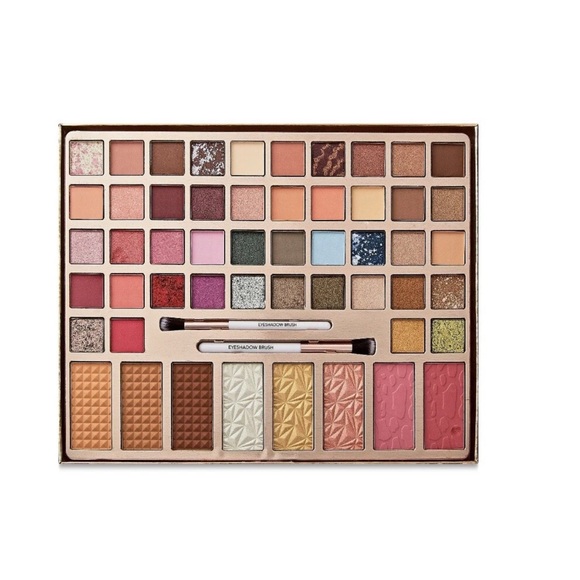 Paris Hilton Bombshell Beauty Eyeshadow Palette - Vibrant Shades - Picture 3 of 4